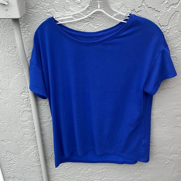 Athleta women’s blue top size small 95% polyester and 5% spandex - Picture 1 of 6
